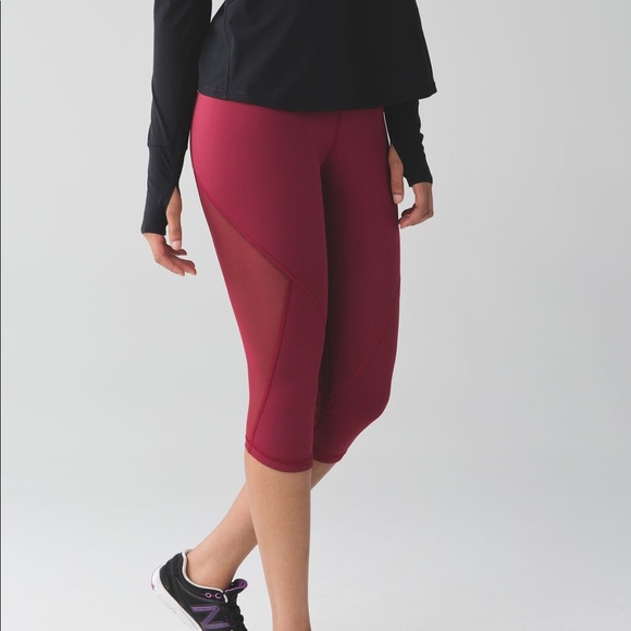 Lululemon Run in the Sun Legging Sz 4 - Picture 1 of 6